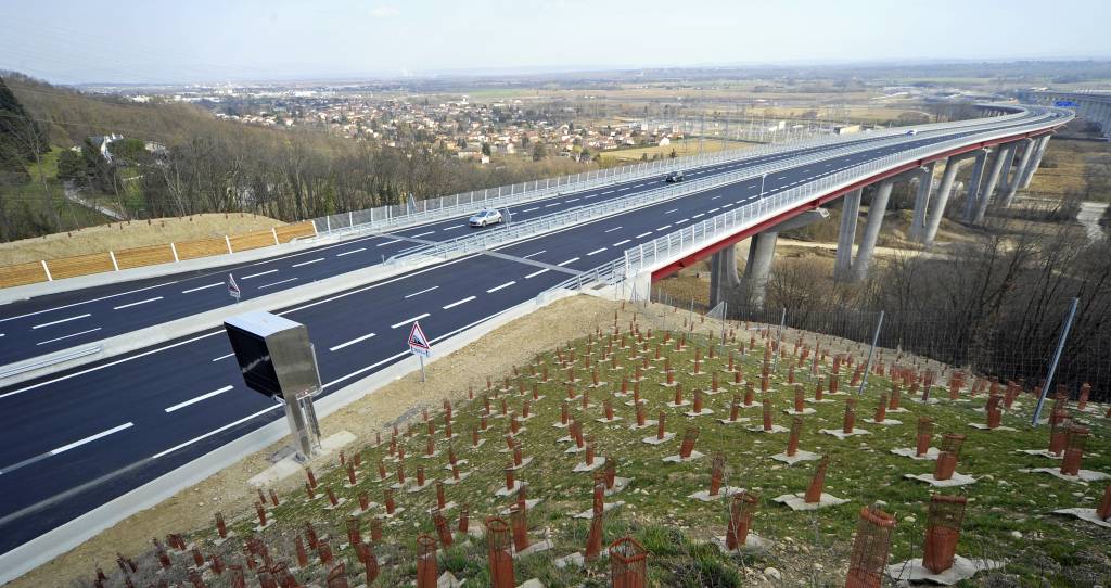 Comparer les tarifs des cartes de recharge électrique